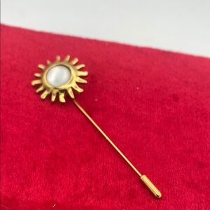 VTG Avon Smithsonian collection goldtone sunburst stick pin